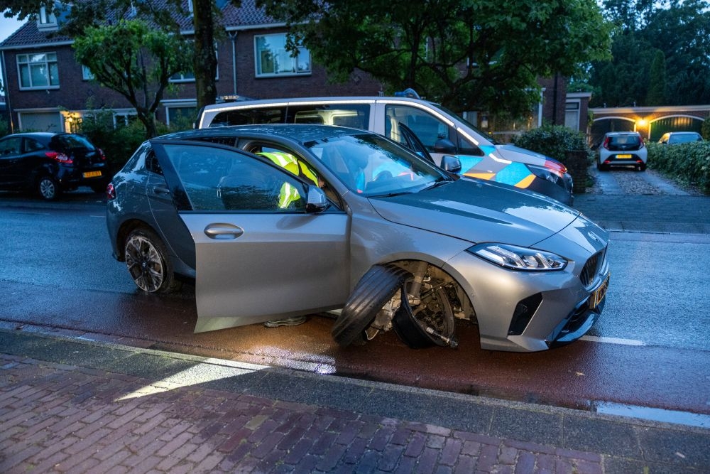 Politie achtervolgt auto van Schiedam naar Vlaardingen, daar crasht ie