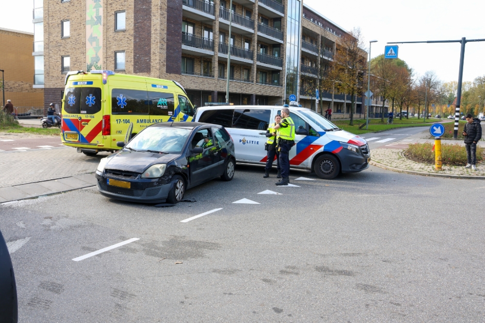 Aanrijding op Van Haarenlaan