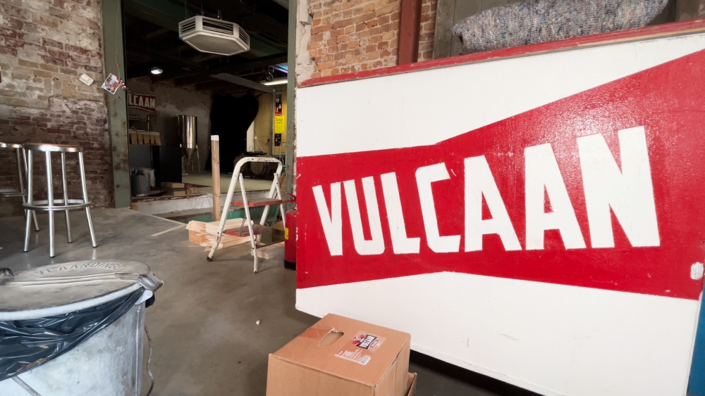 Menno wil met inzamelingsactie Vlaardingse bierbrouwerij ‘Vulcaan’ een steuntje in de rug geven