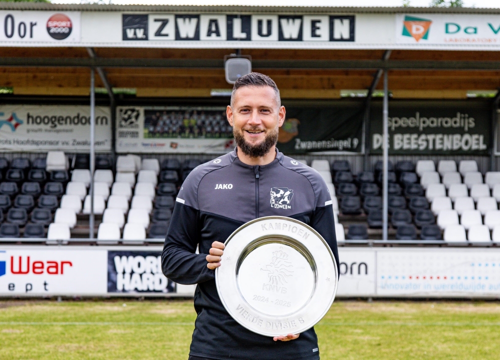 Trainer Luigi Bruins vertrekt bij Zwaluwen, gaat aan de slag bij Katwijk