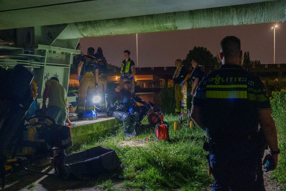 Massale zoekactie naar verdwenen dame bij Broekpad in Vlaardingen