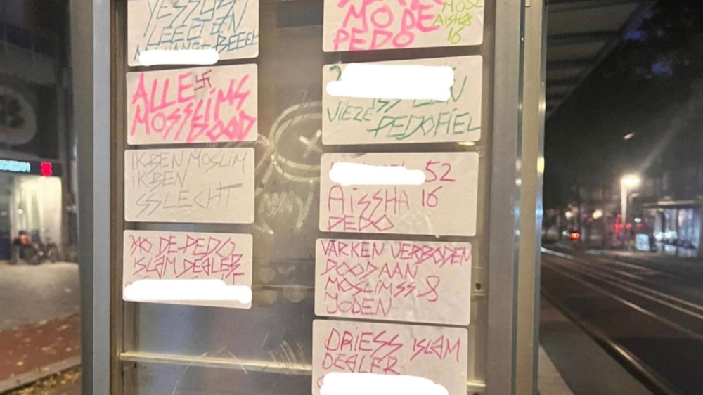 Haatdragende teksten op tramhalte: ‘Iedereen wordt aangesproken’