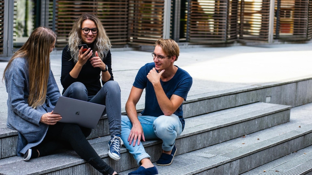 ‘Schrale troost’: gemengde gevoelens bij pechgeneratie-studenten over teruggave