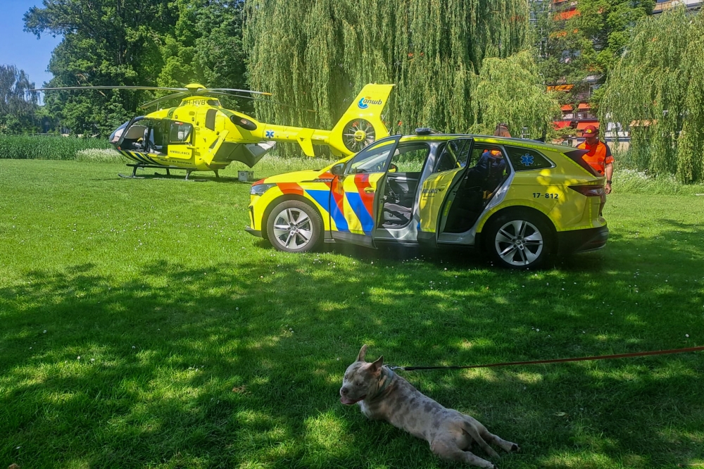 Traumahelikopter ter plaatse in Schiedam-Groenoord om medische noodsituatie