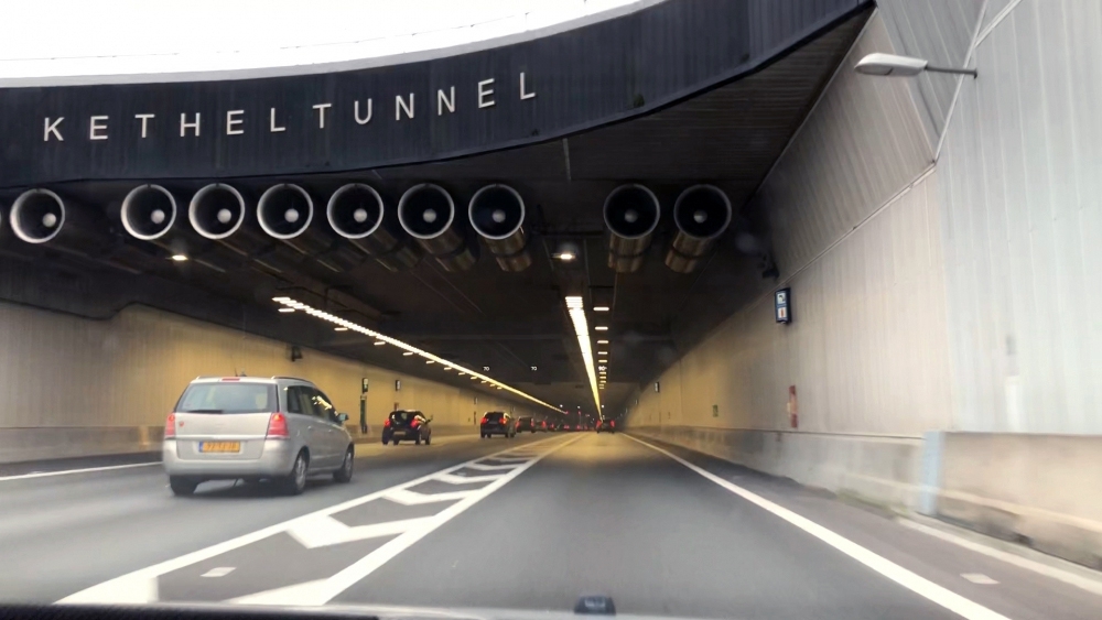 Ketheltunnel heel weekend afgesloten, half uur extra reistijd