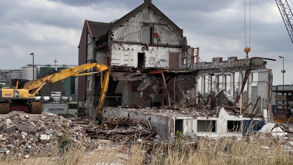 Het laatste deel van de Romi-fabriek staat er nog
