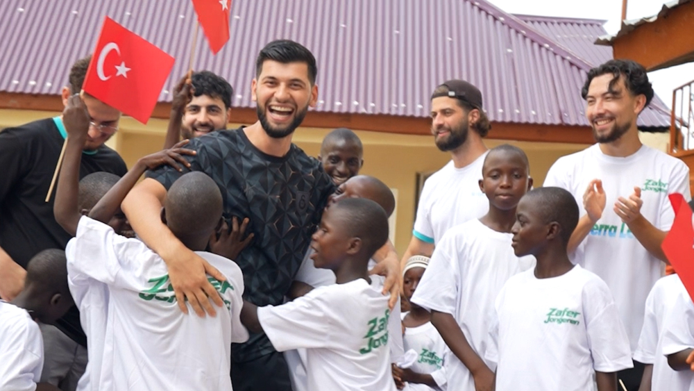 Schiedamse jongeren helpen weeshuis in Sierra Leone: 'Je opent een weg naar anderen'