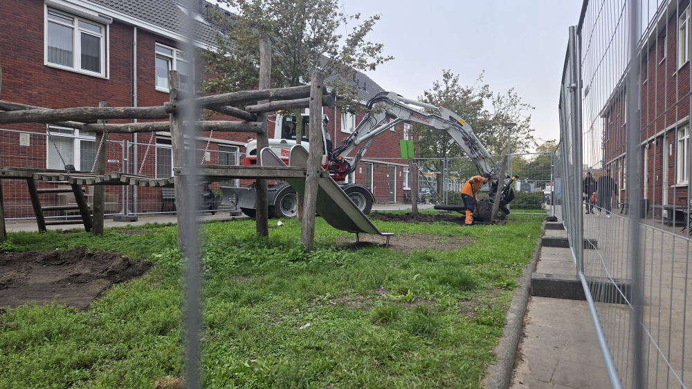 Gemeente Schiedam verwijdert grond op nog drie plekken in onderzoek overleden honden