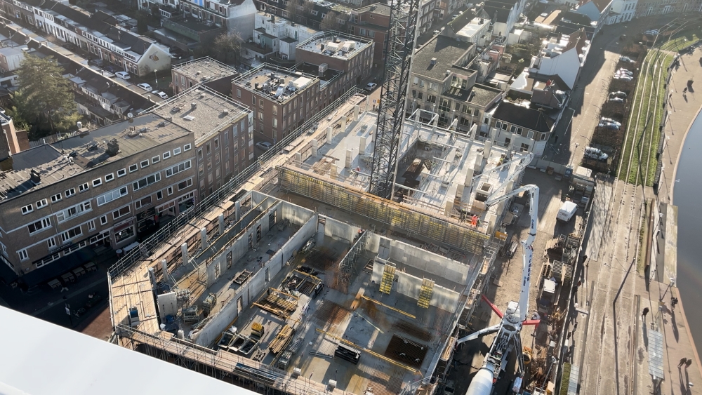 Helft woningen s'MAAK nog te koop: ‘Onzekerheid in wereld, men schuift keuze vooruit'