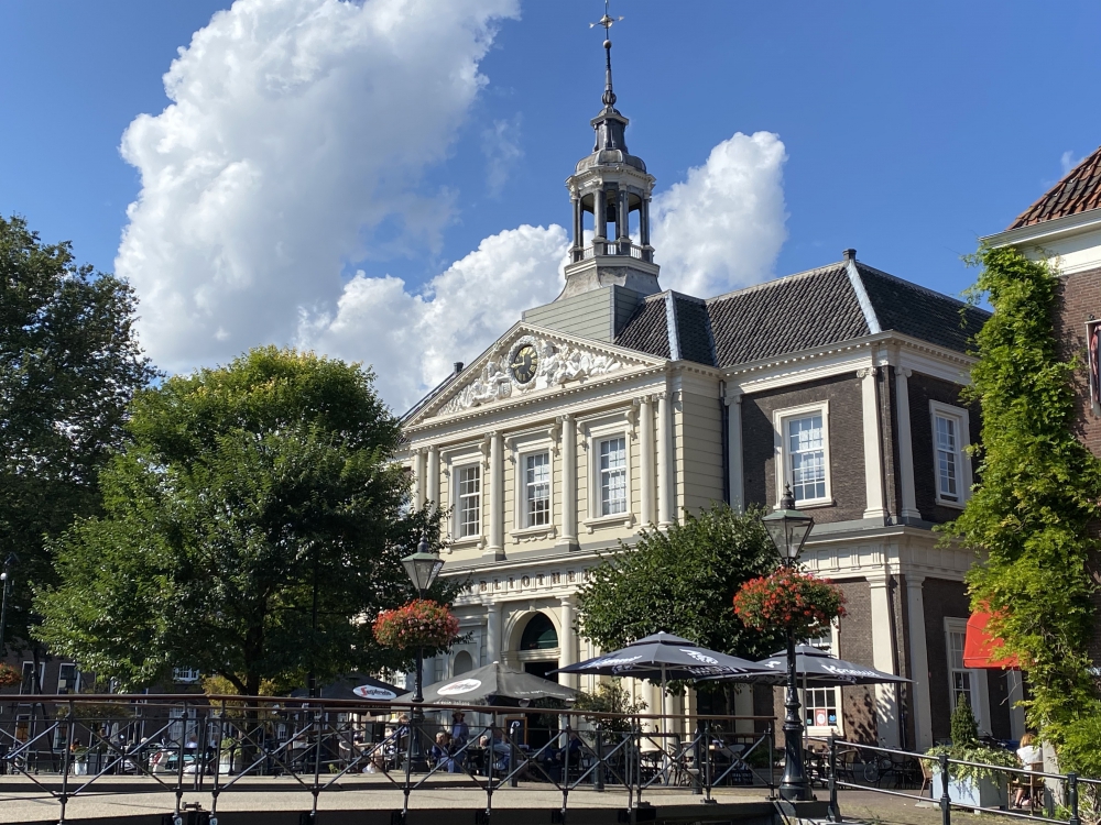 Bibliotheek Schiedam blijft open