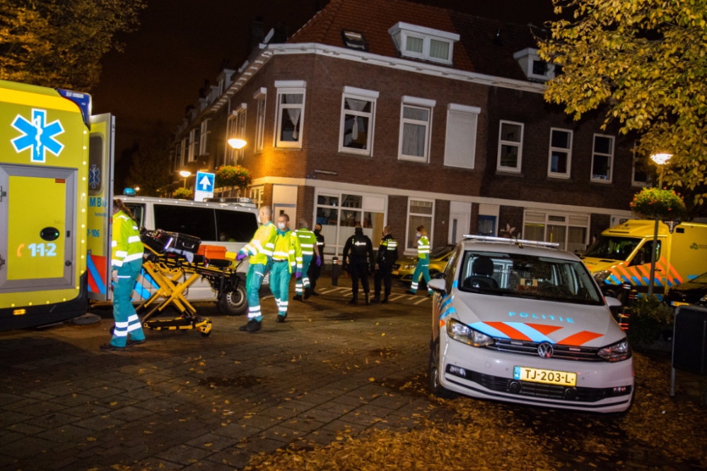 Team Parate Eenheid ingezet na melding schietpartij in Oost; een man gewond