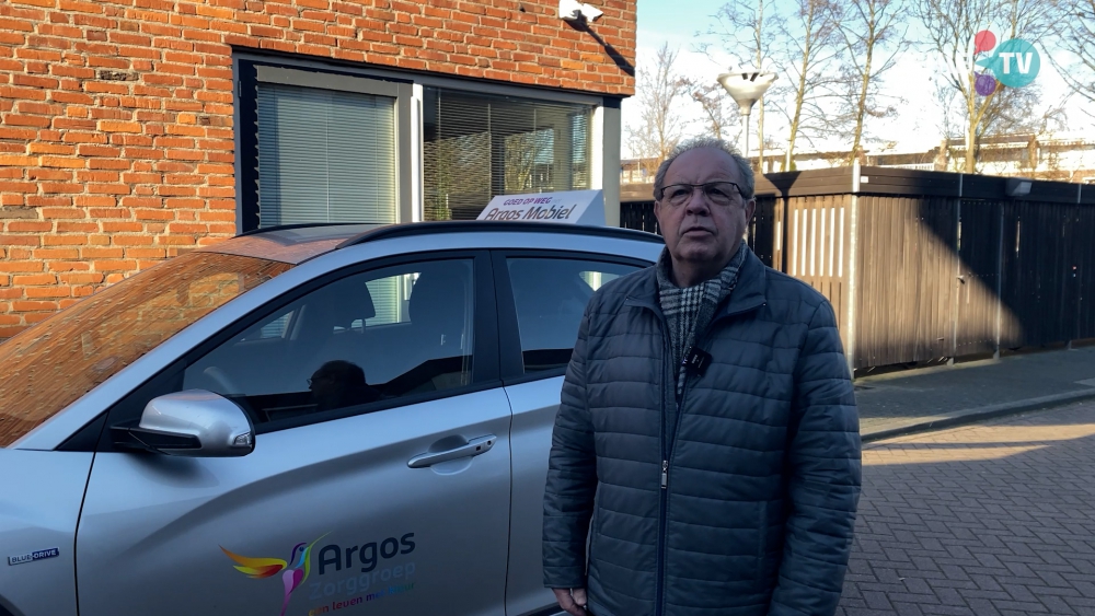 Leen rijdt op Argos Mobiel en is tevreden over verduurzaming: “Blij dat we nu elektrisch rijden”